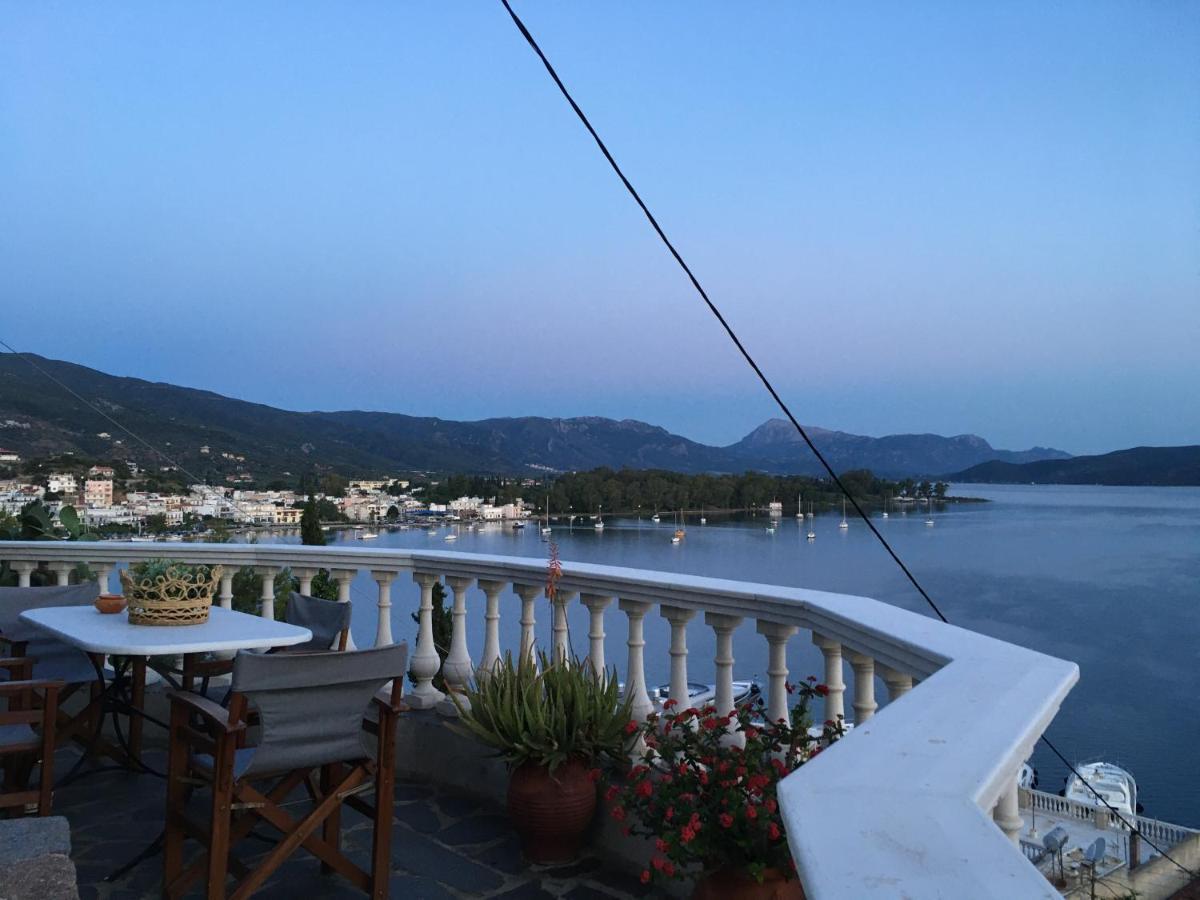 Kasteli Suite Poros Town エクステリア 写真