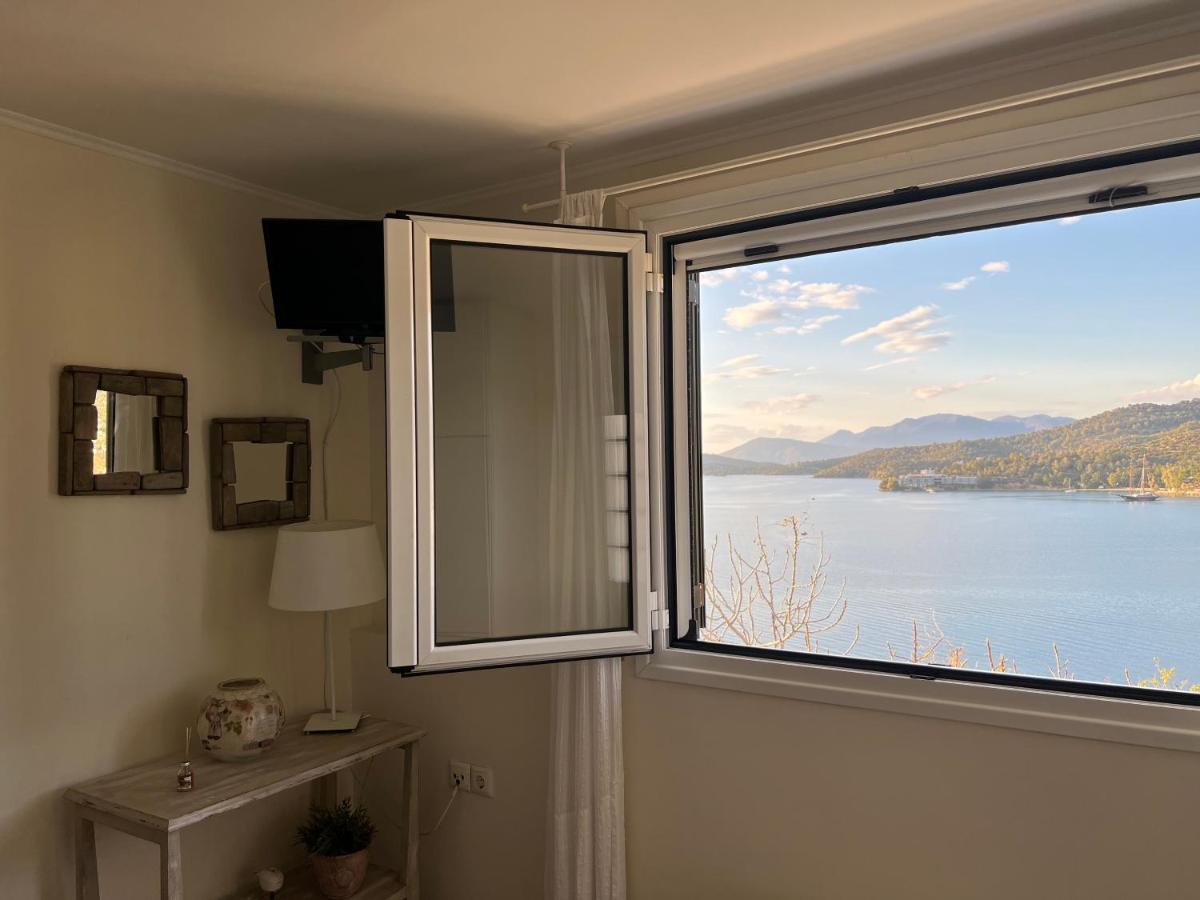 Kasteli Suite Poros Town エクステリア 写真