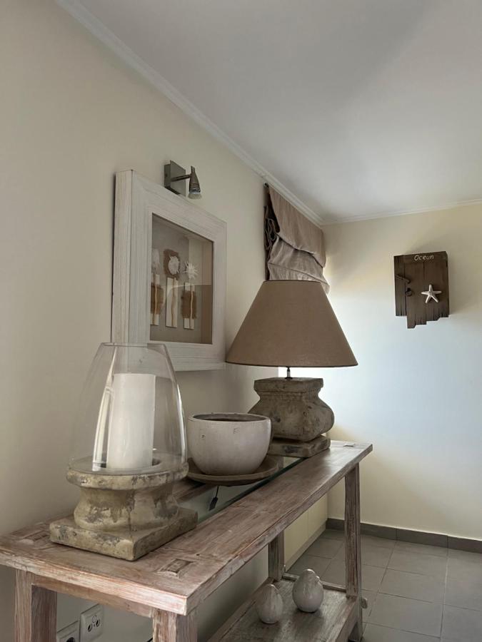 Kasteli Suite Poros Town エクステリア 写真