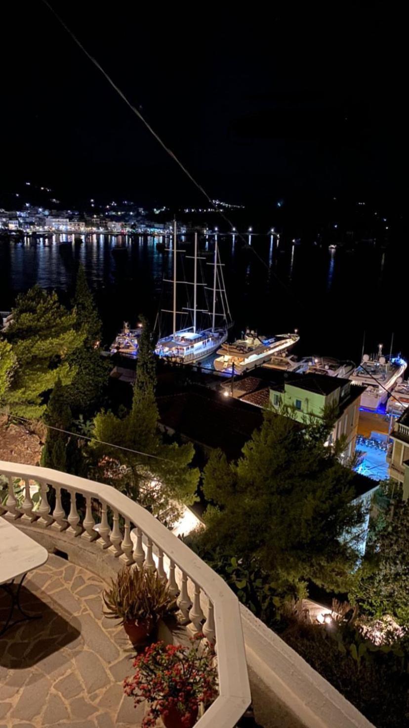 Kasteli Suite Poros Town エクステリア 写真