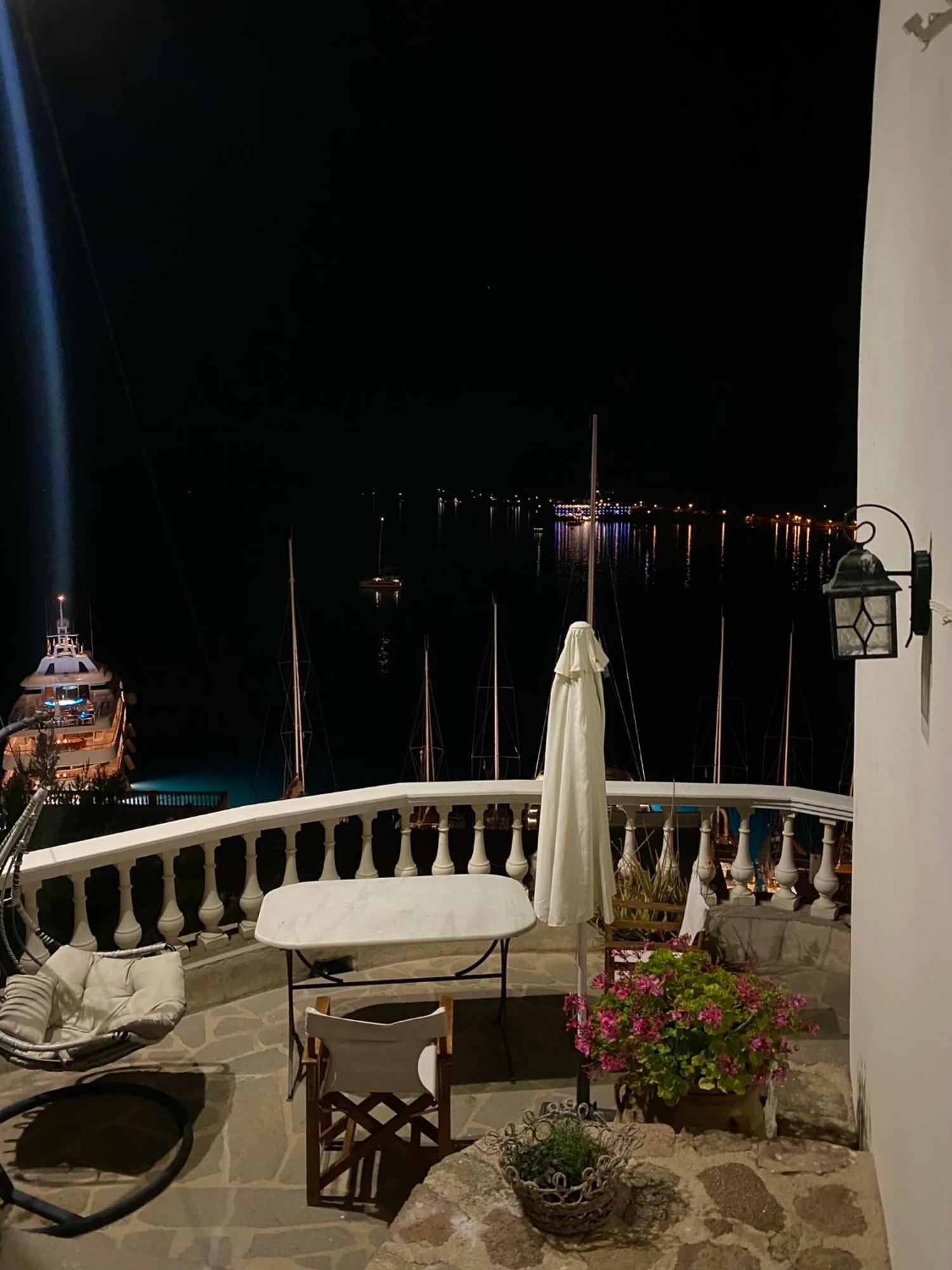 Kasteli Suite Poros Town エクステリア 写真