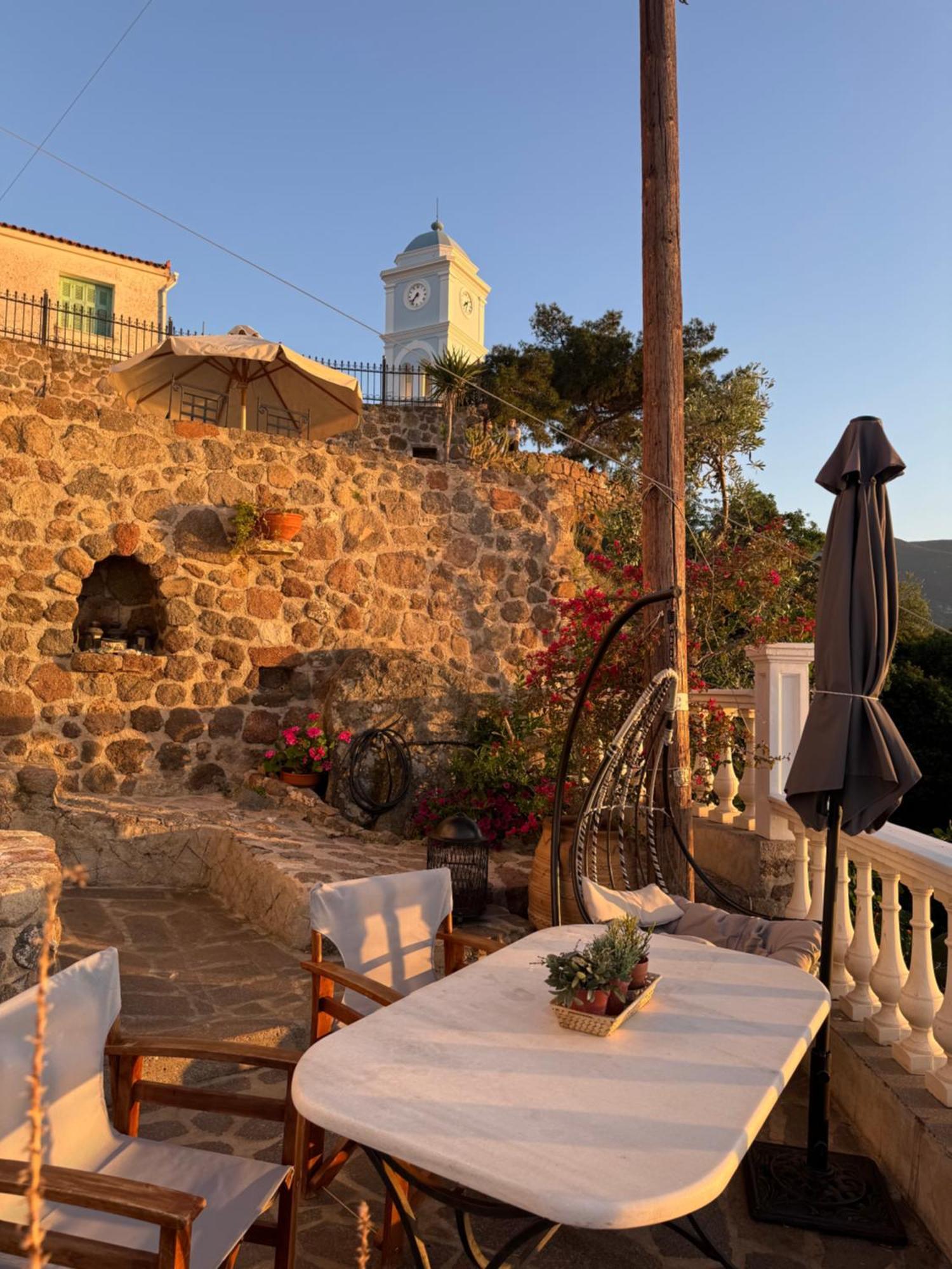 Kasteli Suite Poros Town エクステリア 写真